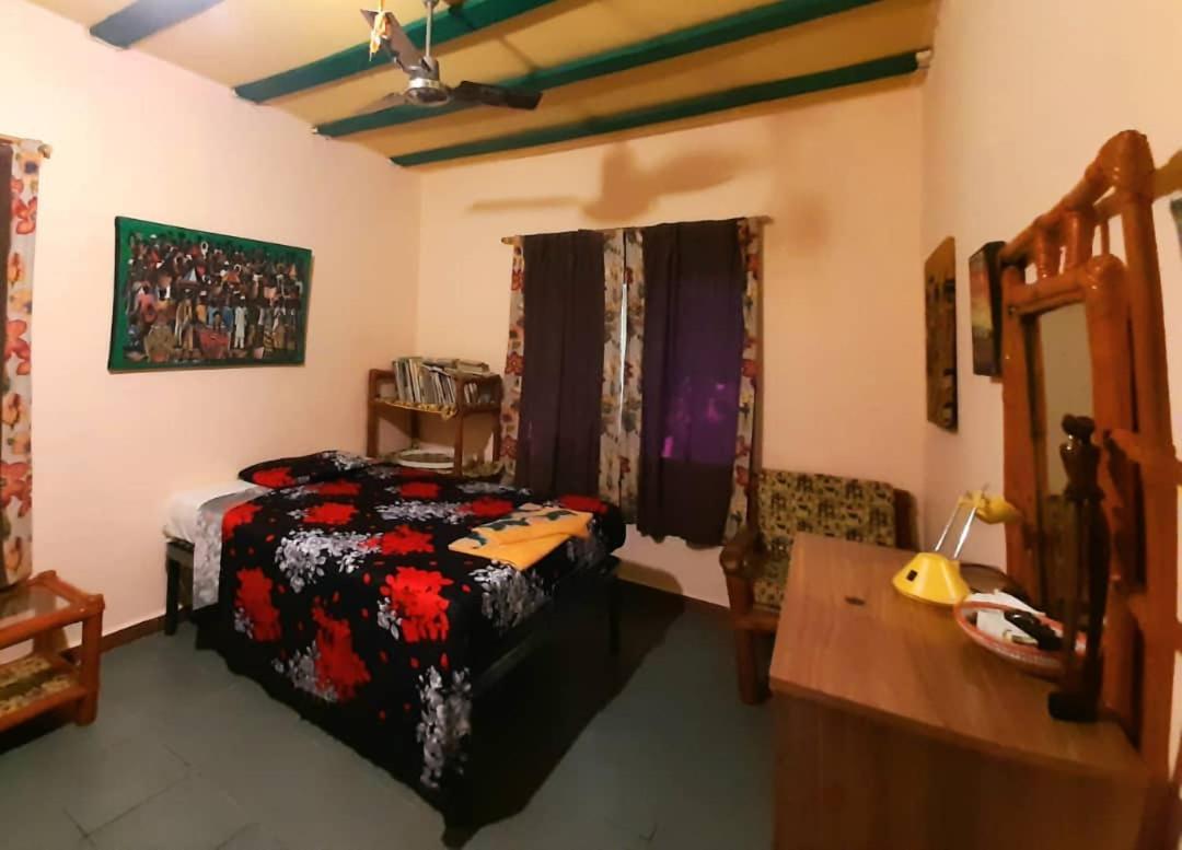 Casa Hotel Sinkiling Gambia Serekunda Kültér fotó